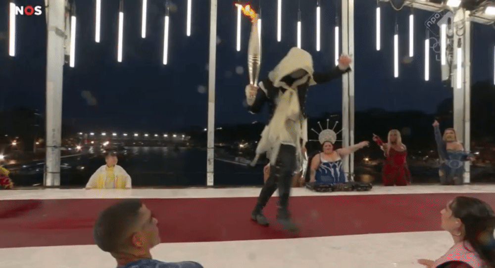 3dd5a68a57b2bb2c41c2de9916aefa87.gif