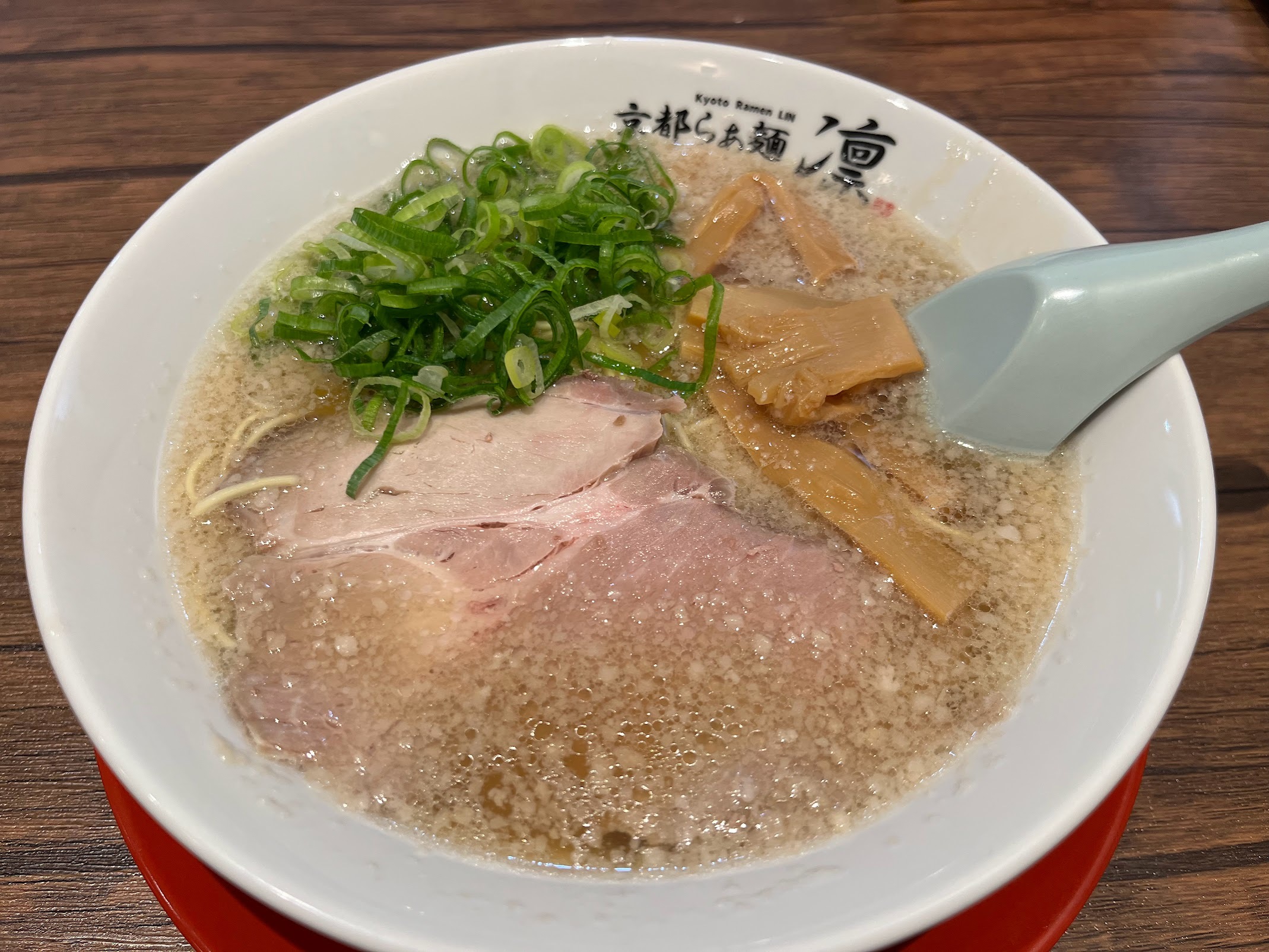 ミューザ川崎・凜 凜ラーメン850円(2023年11月)