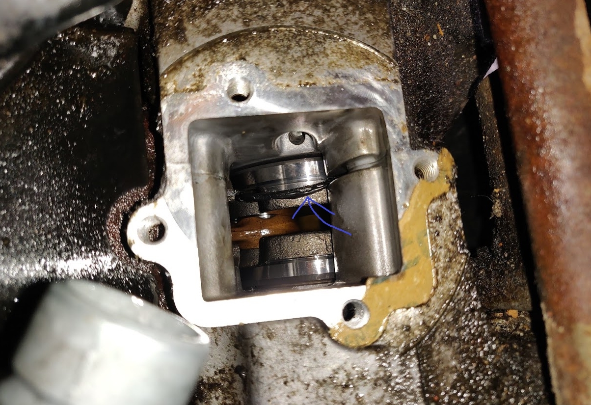 What is this rubber on this twostroke crankshaft? Yamaha Neo's 2T r