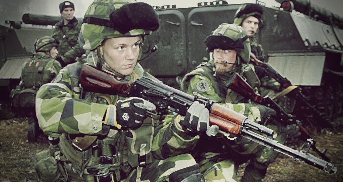 Milicias suecas utilizando el material soviético capturado