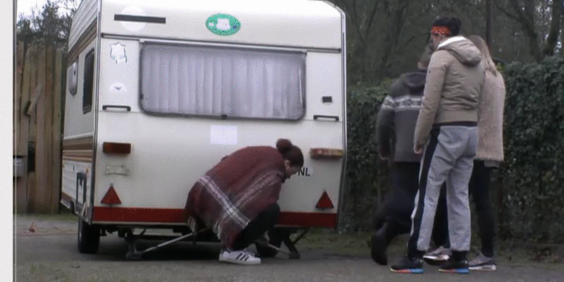 407dfafbc3e5910e93d1cf3f2b6349f4.gif