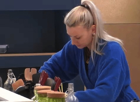 40b329f789b22228fa0c7b4cf787e55c.gif