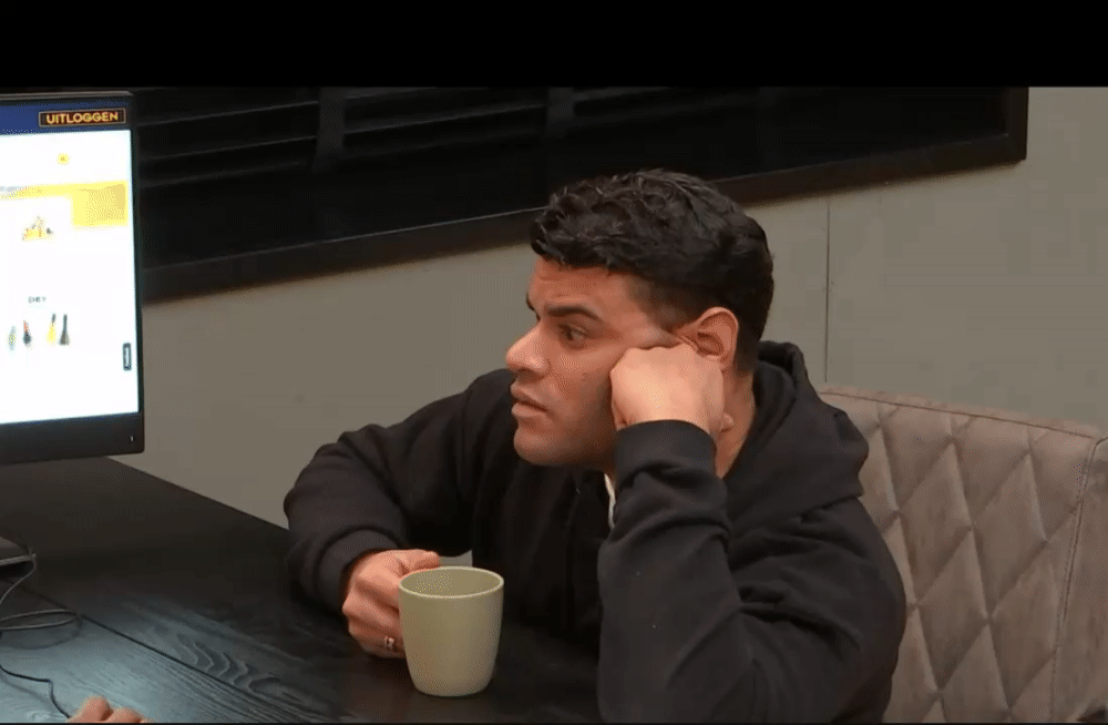 418c32af9ebc95ad622507c05e7e1de9.gif