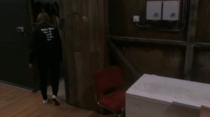 426c4fa009394f867d7e666b55e6f538.gif