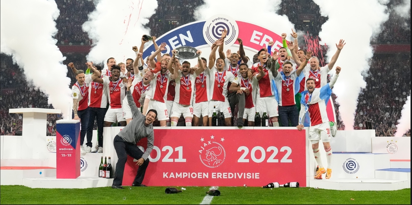Ajax werd afgelopen seizoen landskampioen