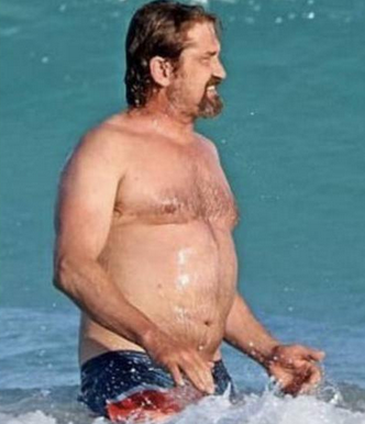 Gerard Butler, el rocoso rey Leonidas en Los 300 se ha puesto fuerte