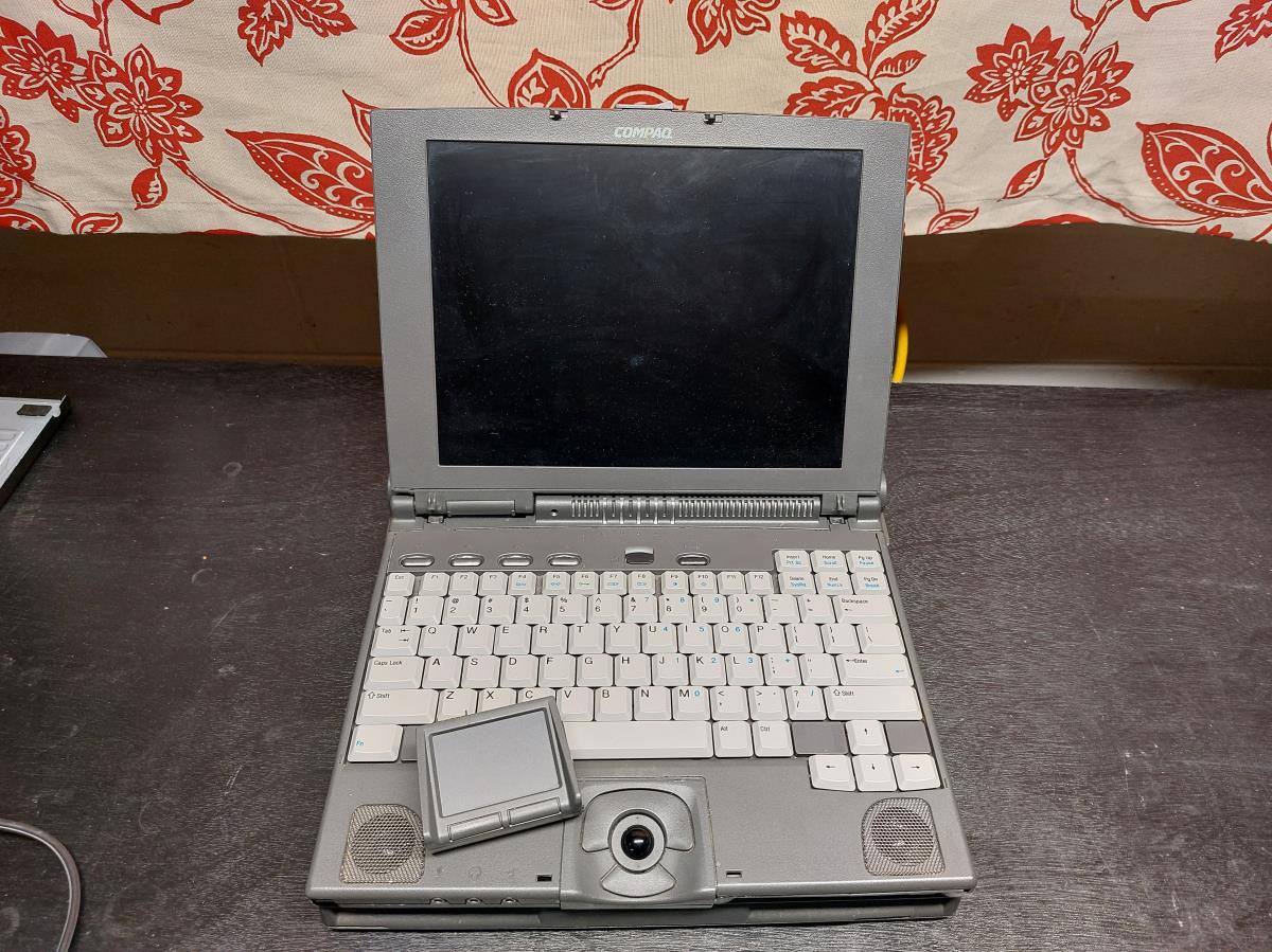 Compaq Armada 4120 Laptop with dock expander OUT Wisconsin