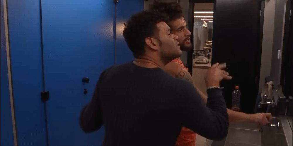 4b036f6a1f6c3259f4a89006d6afafec.gif