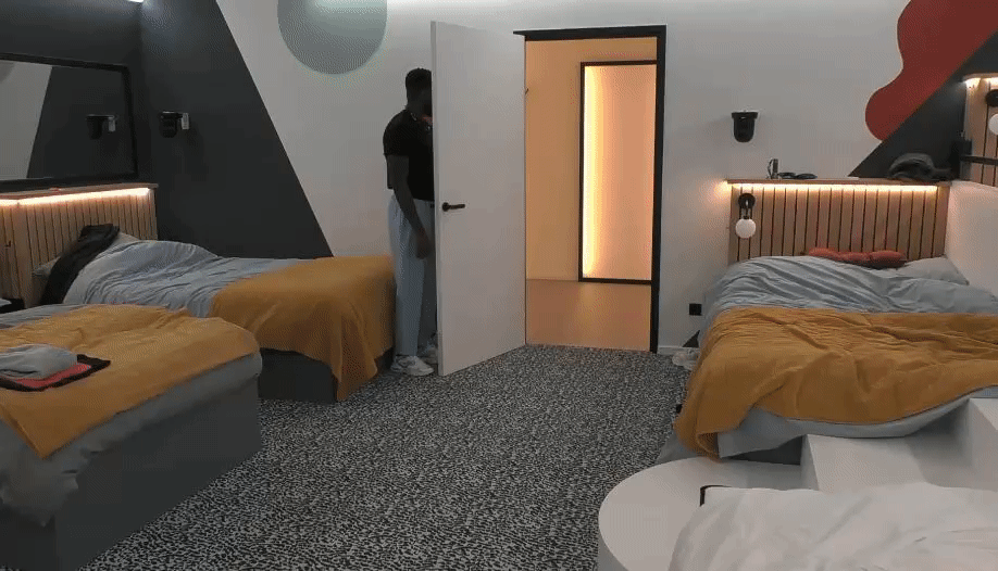4cc7e69d50afc28ae58d4cd34ded61d5.gif