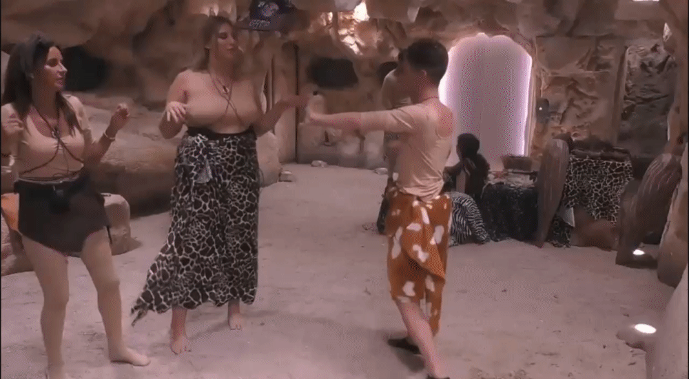 4e8fc3e6e55ff6961b9f2a334ba8aad4.gif