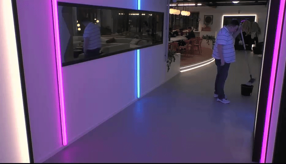 4f0312b8557b23810727af9609dc4cad.gif
