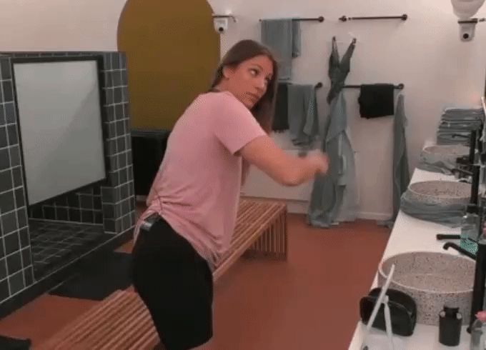 4fb32e9bfa412cfcfe4ef3bdc9a879f8.gif