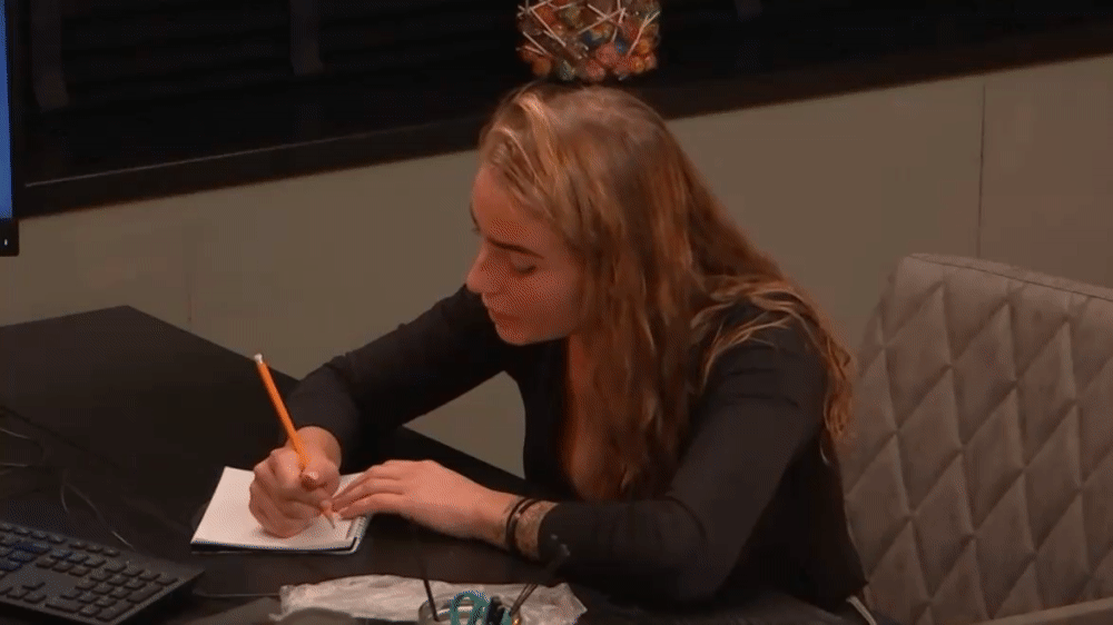 5189ae548a0782015484e70fdc1f5343.gif