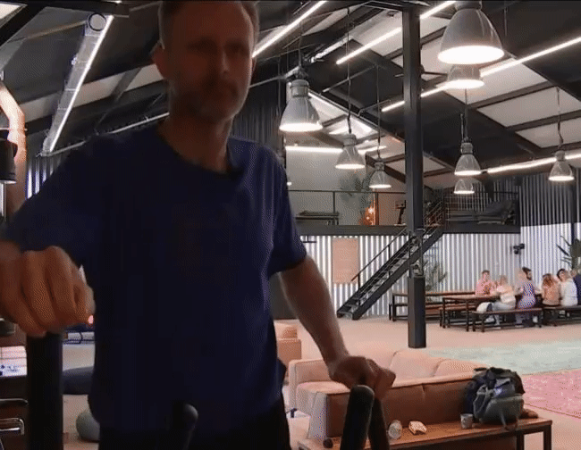 51d2841565aaf840180b3c813c39374b.gif