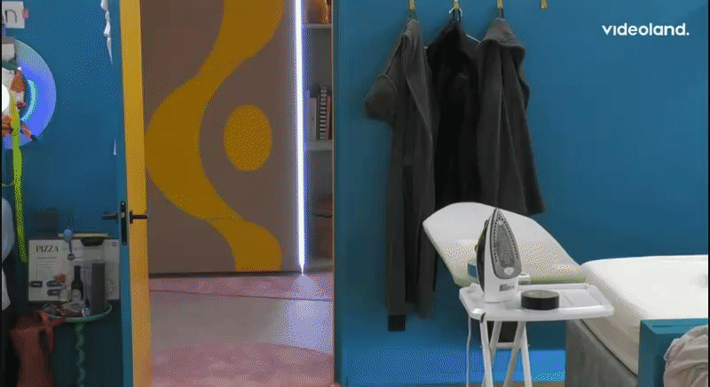 525c49419eef0e53b5b4f75be09d6b59.gif