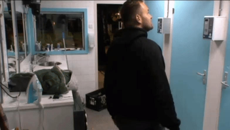 52610cb095d319c30e2e79f3388eed4d.gif