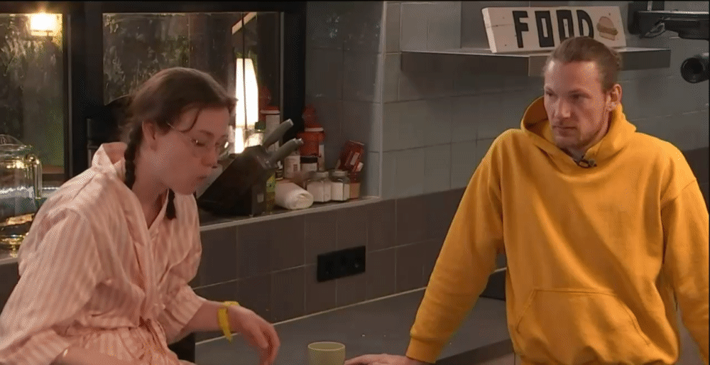 528d7e2442a16711c04a36ea11432271.gif