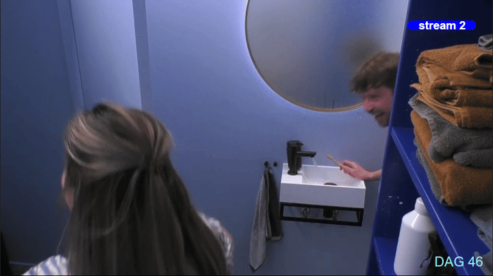 556b97df306aad1064713f5e2626cc2f.gif