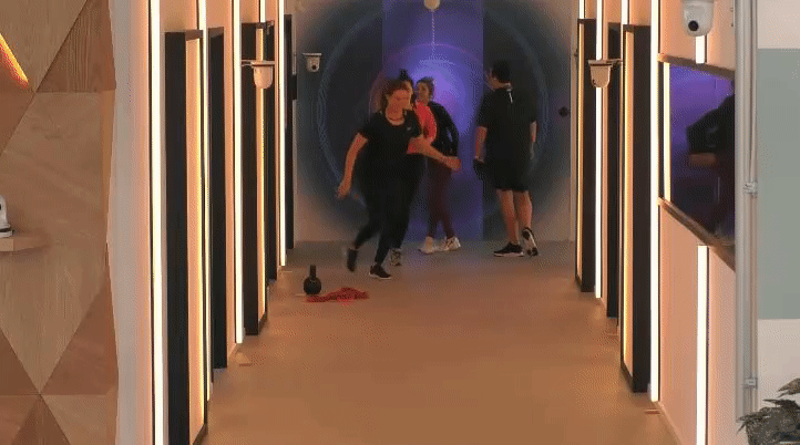 564a129aee2c4a8fb3dbf57f929495ca.gif