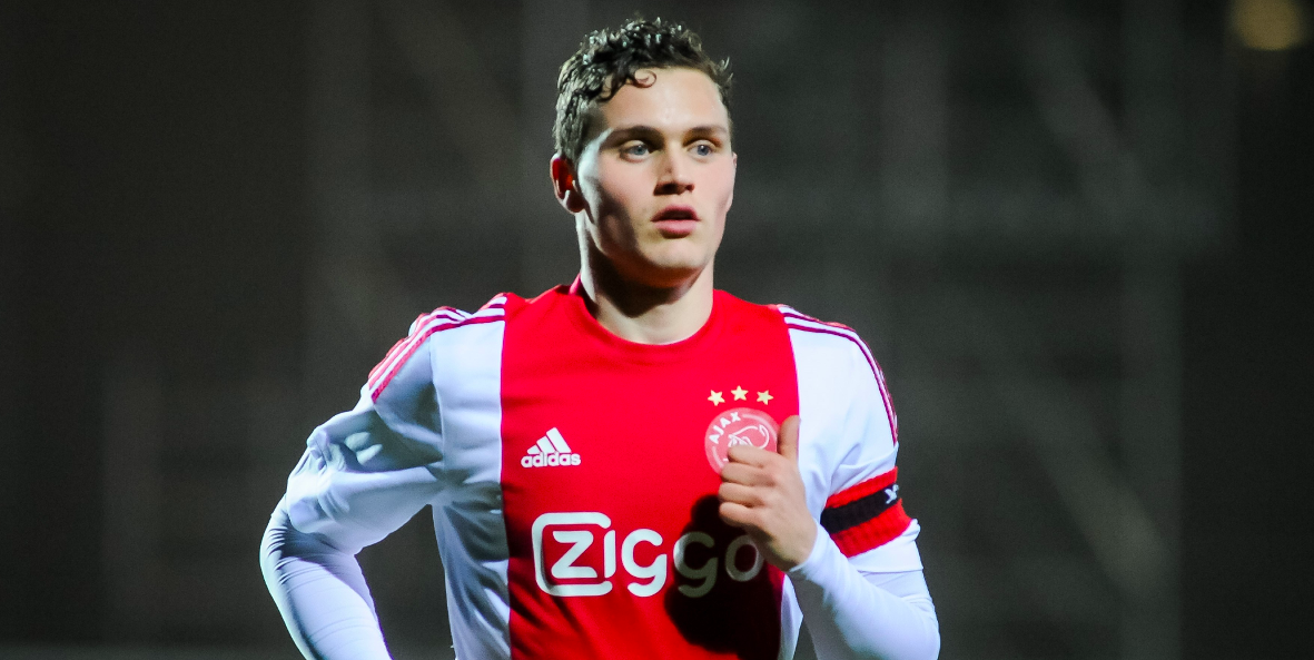 Damian van Bruggen als aanvoerder van Jong Ajax