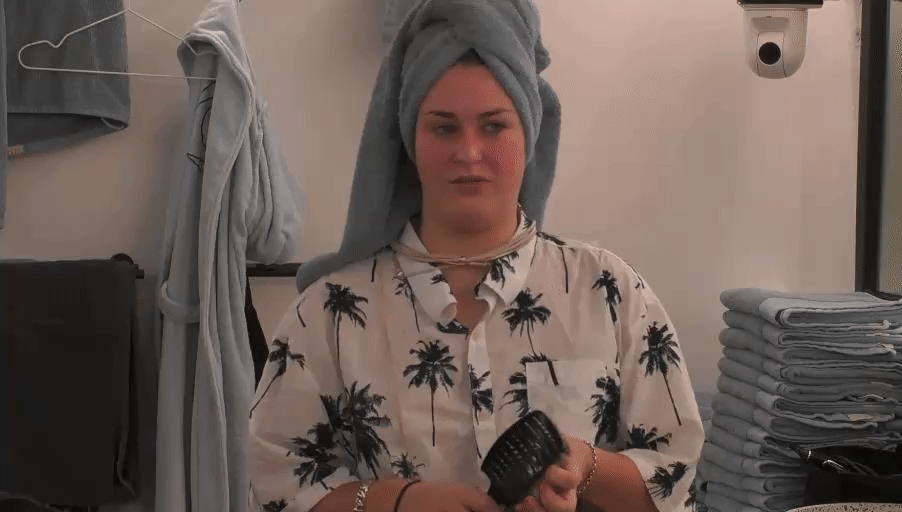 579d96b709f14c5b71509c0c1ed5e74a.gif