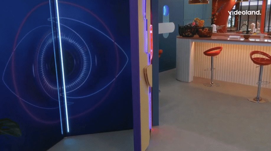 57b72fc10a25b65c3d9e842035b5cb87.gif