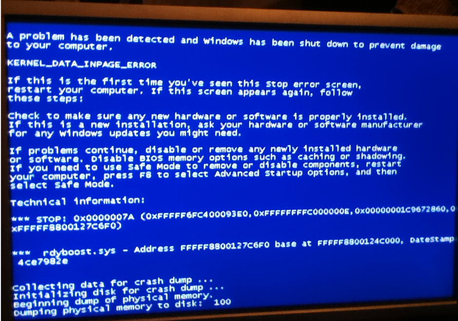 Dumping physical memory to disk. Экран смерти. Синий экран на пк. Memory disk синий экран. Dumping physical memory to disk.