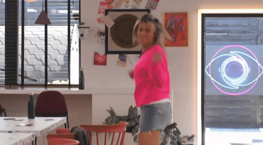 5ab390d420ed7e63569de71bf211bb84.gif