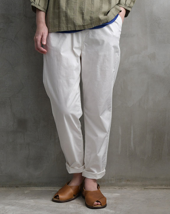 白パンツ コーデ 夏 大人女子に合うカジュアルからキレイめまで Soleil