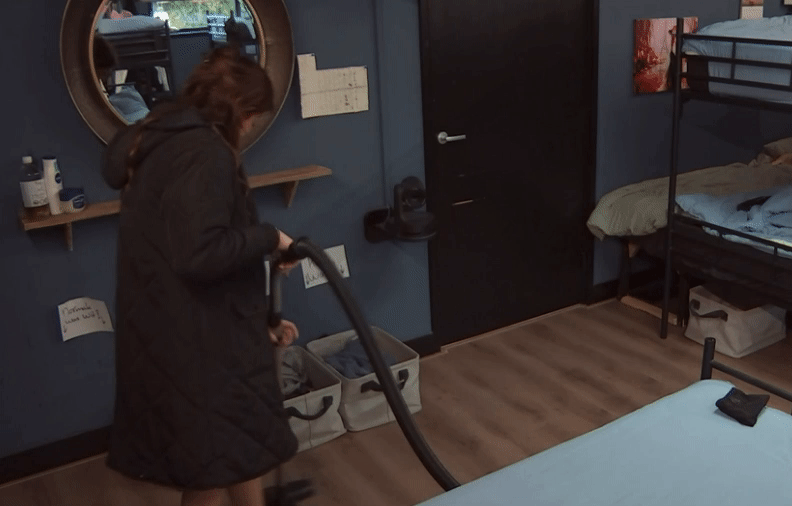 5b7609ff52e6522be3e8b306d18e945d.gif