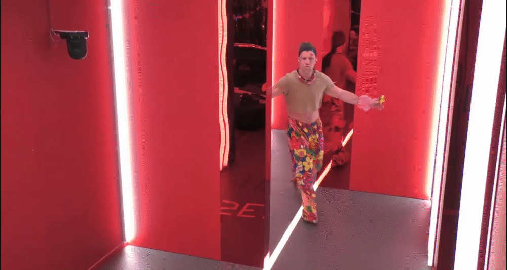 5be89693cd0dca3f235b20d19c785374.gif