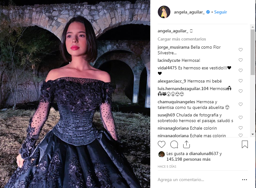 Ángela Aguilar Recicló Su Vestido De XV Y Luce Bellísima - Chapin TV