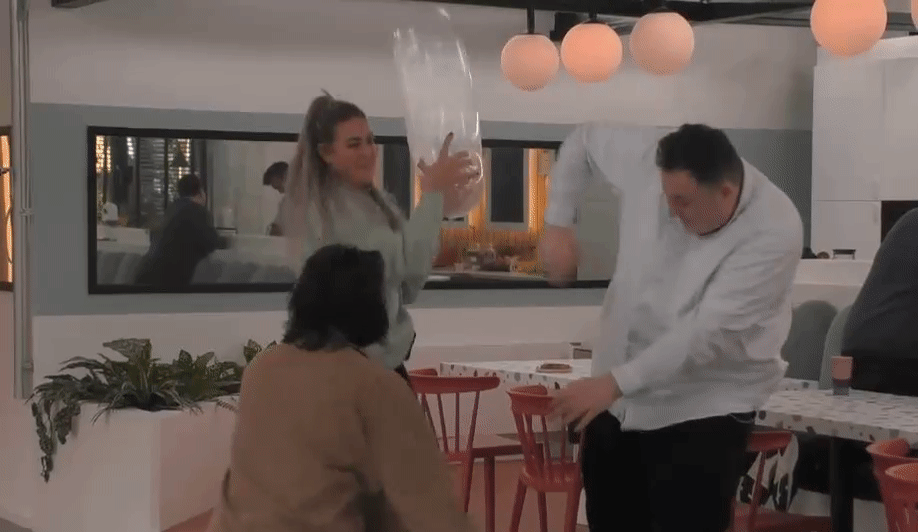 5fedf3ca5ab14094ea34d9bef0c62cf8.gif