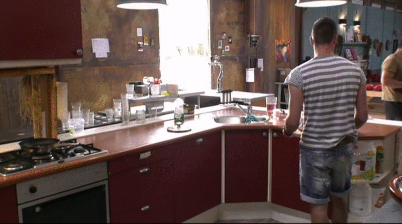 644bbb850e4c637c04a1014a26963daf.gif