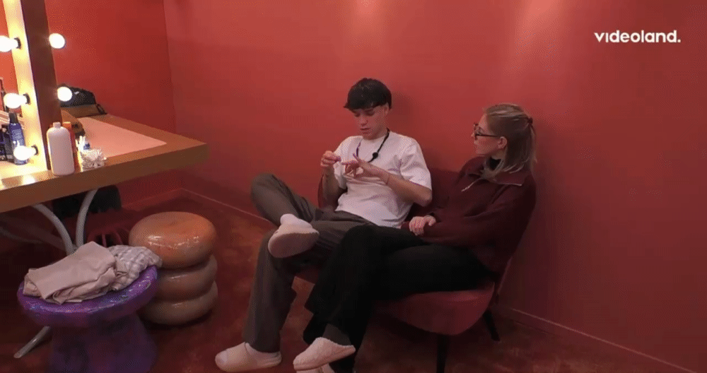 653b384bd32c21d85a695754854566fb.gif