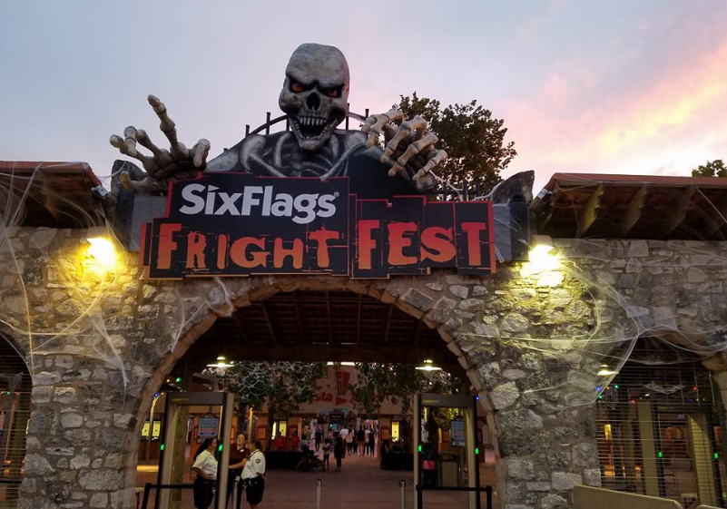 Fright Fest Six Flags Great America Mira Sybila