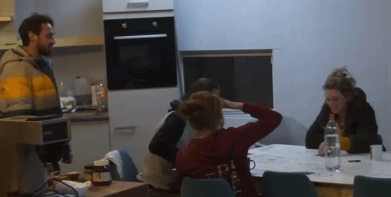 678a95f42ef8631774a6358aad122d97.gif