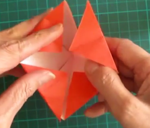 折り紙 いちごの折り方特集 手紙に使える平面からかわいい立体まで