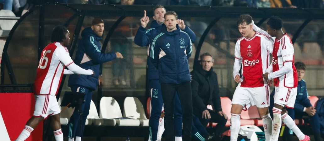 Dave Vos als trainer van Jong Ajax
