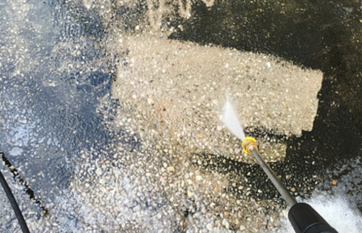 How to Use a Pressure Washer Correctly and Safely