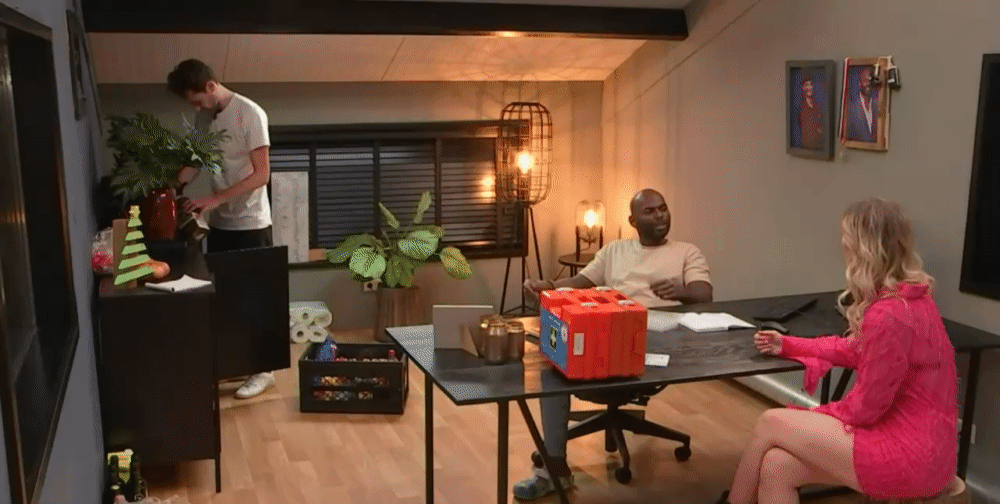 6ebcbda7e09a4ad0217f0849144d7b7c.gif