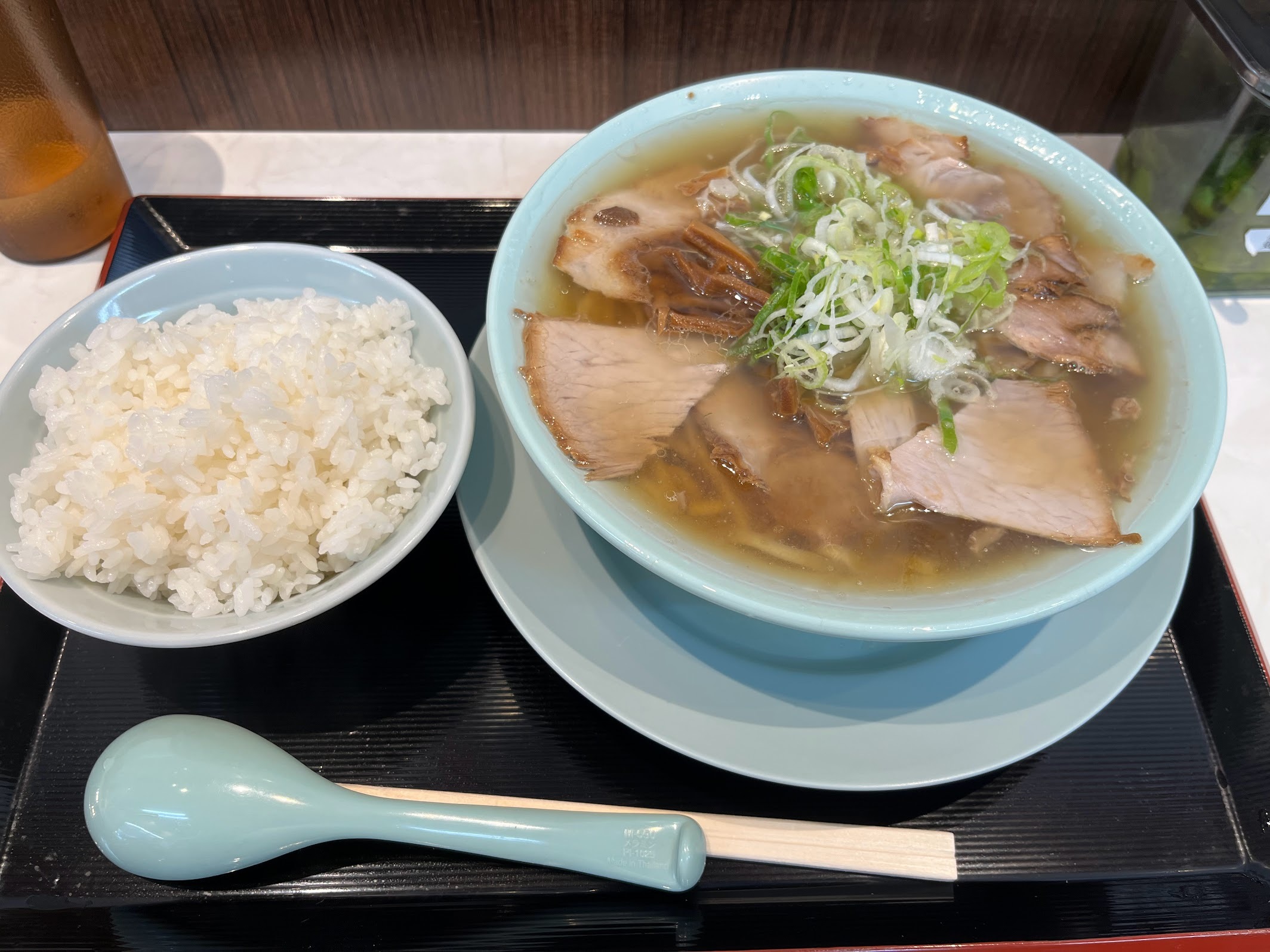 ニューともちんラーメン・川崎駅前店 中華そば700円(2024年7月)