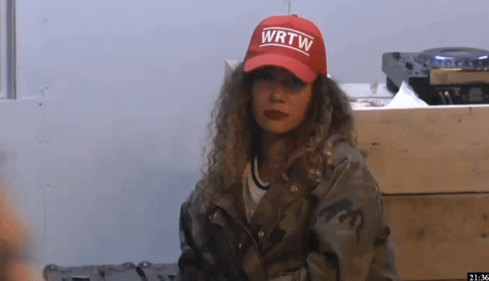 701c0895c611ce909308c3d70d5c9a40.gif