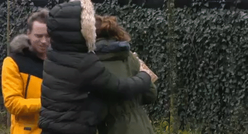 70595cdd1bb5b64312712df33ea7020b.gif