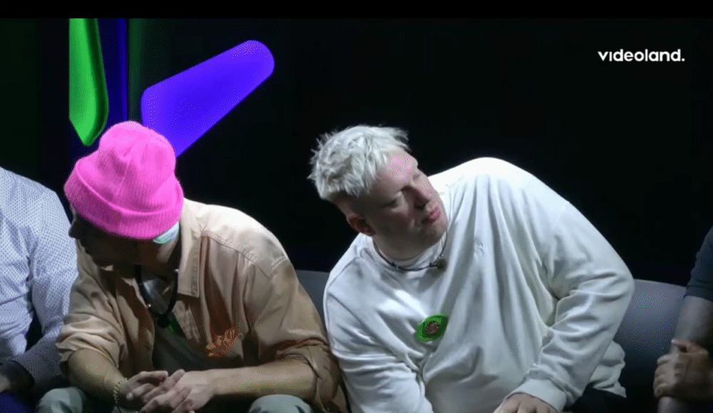 725a3df9f6ef2d6c70c02a2b4ccda4fd.gif
