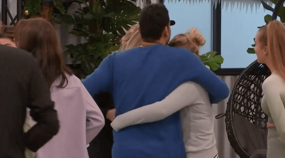 727a66d99b91f6a5a57732c234dab7f4.gif