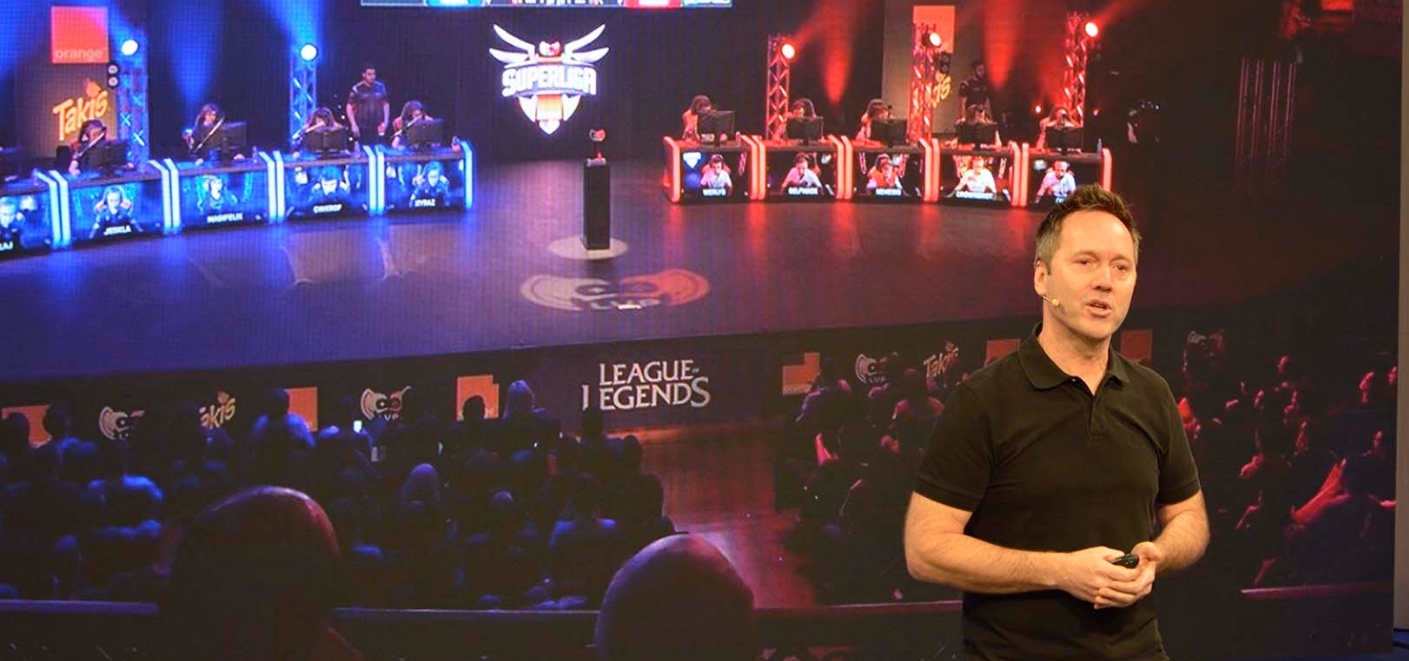 Alberto Guerrero durante un evento de League of Legends en España Alberto Guerrero durante un evento de League of Legends en España