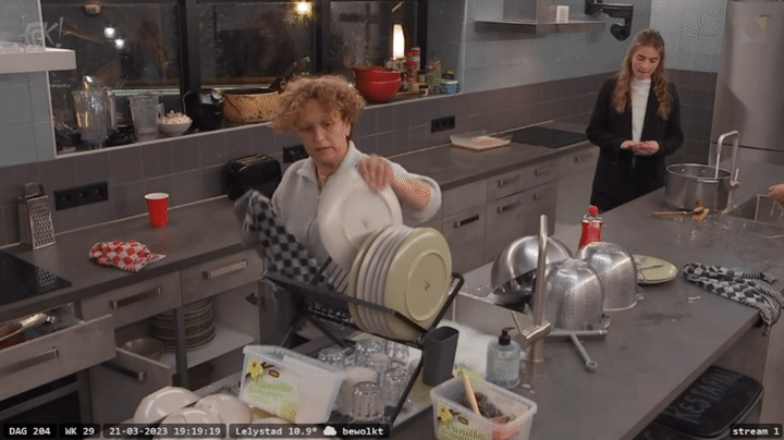 73bb7b092f96b85a45f18ed25ac8b60a.gif