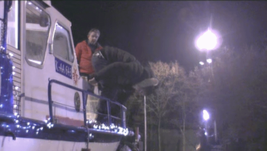 7452d891224cd3722f055a6dfb1397bb.gif