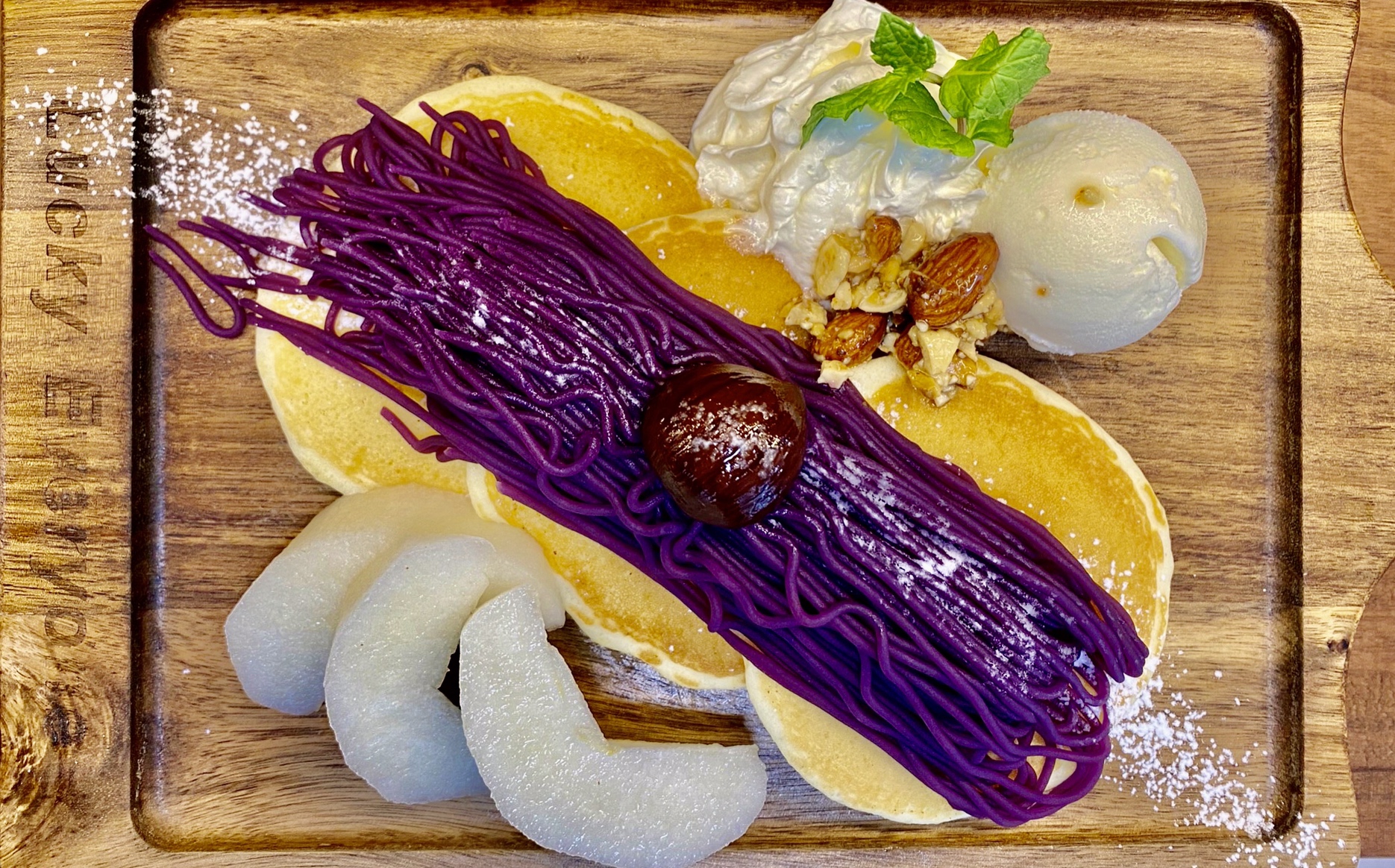 イチ推し 「紫芋のモンブランパンケーキ」